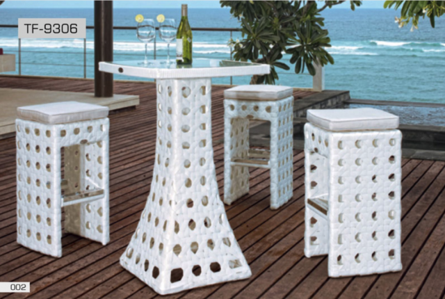 Nicolo Outdoor Bar Set