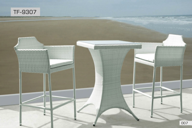 Emanuele Outdoor Bar Set