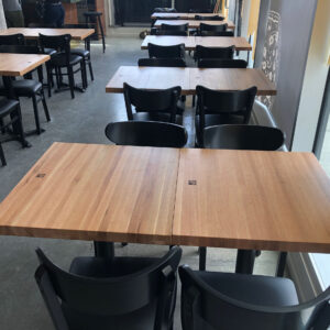 Alternative view of Table commerciale Rocco