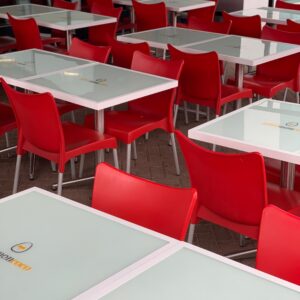 Tables en verre personnalisées avec logo
